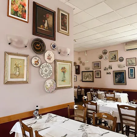 Al Gallo Trattoria E 3* 알폰시네